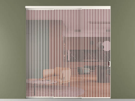 Алюминевая перегородка vn3_06_ Алюминий пудровый белый Прозрачное розовое стекло, триплекс, 6мм. Цвет Алюминий пудровый белый. Материал Алюминий в эмали. Коллекция Перегородка Formato внутри проёма 3 створки с синхронным механизмом. Картинка.